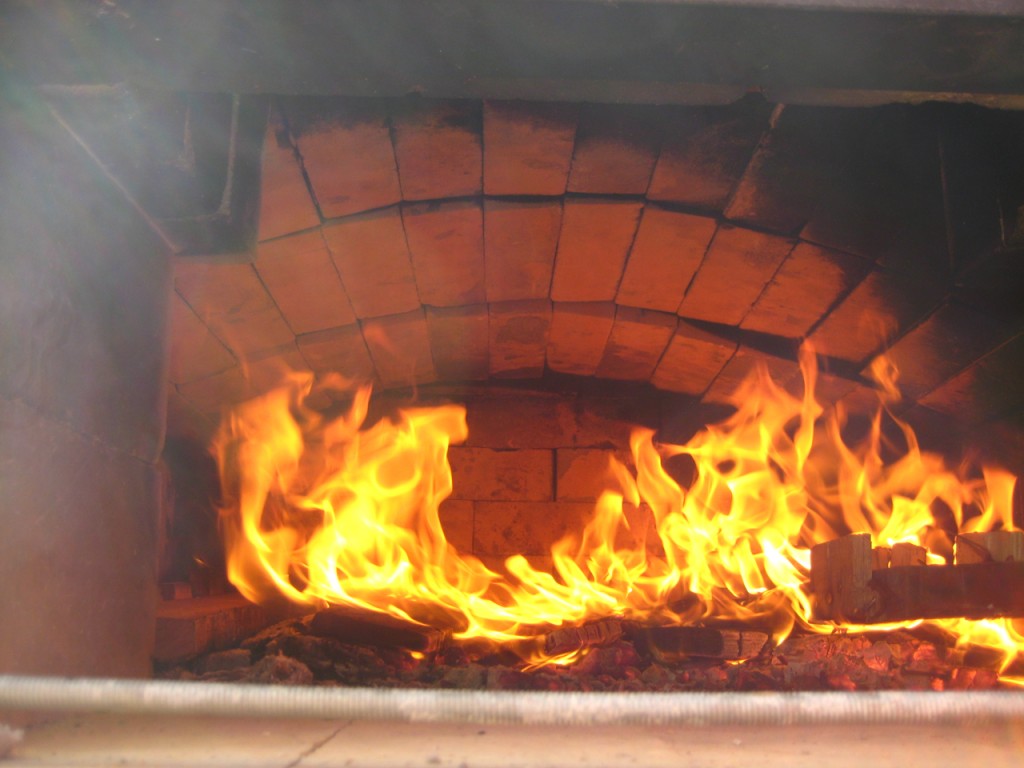 How to Build a Temporary Wood-fired Brick Pizza Oven with Cheap, Easy ...