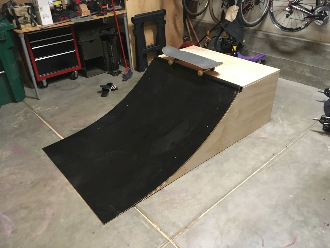 tornado matig Desillusie Garage Quarter Pipe: Building a Micro Skate Ramp — DO IT: Projects, Plans,  and How-tos